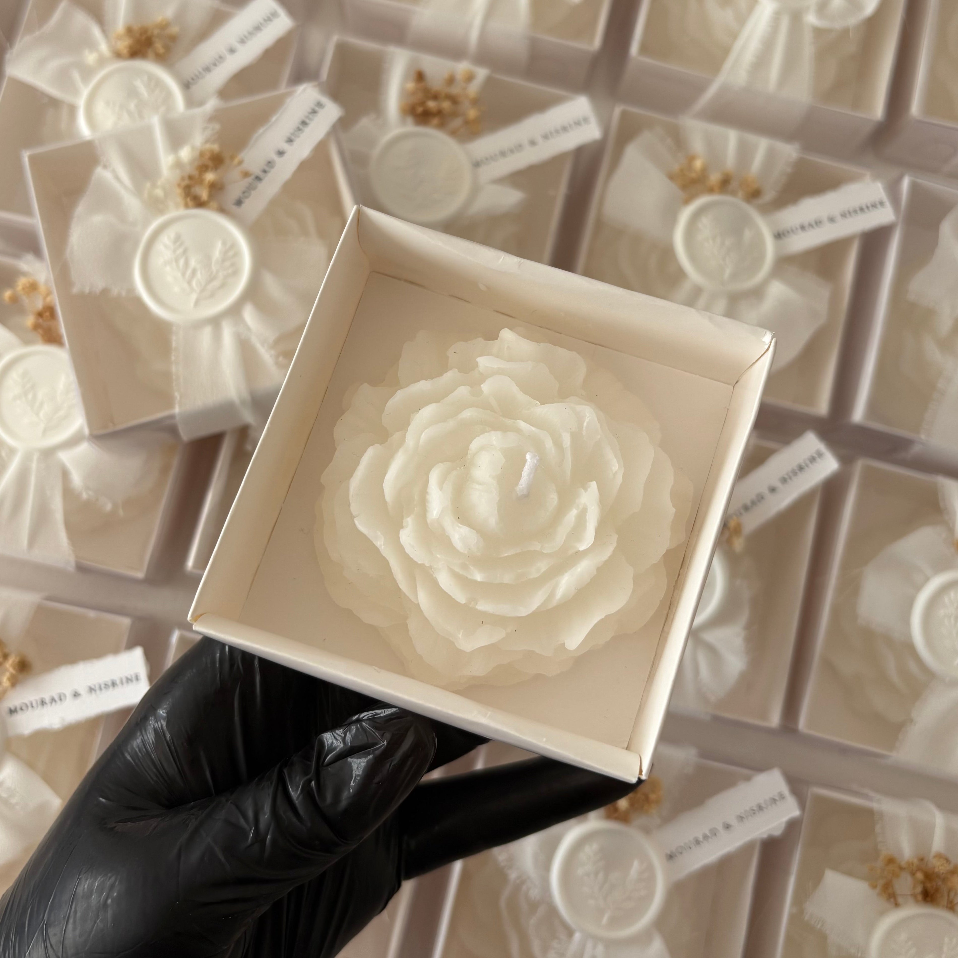 BOUGIE PIVOINE - CADEAU INVITÉ