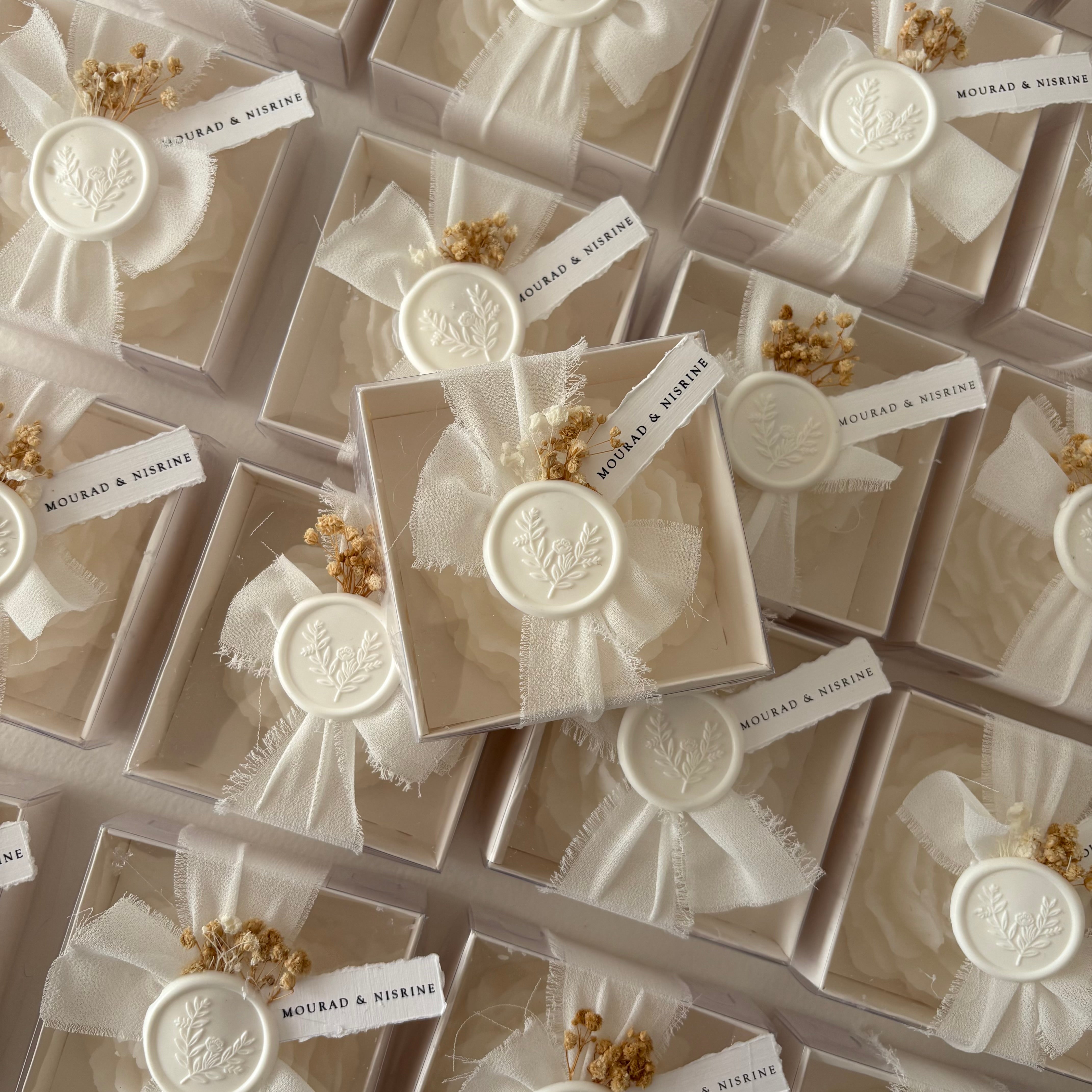 BOUGIE PIVOINE - CADEAU INVITÉ