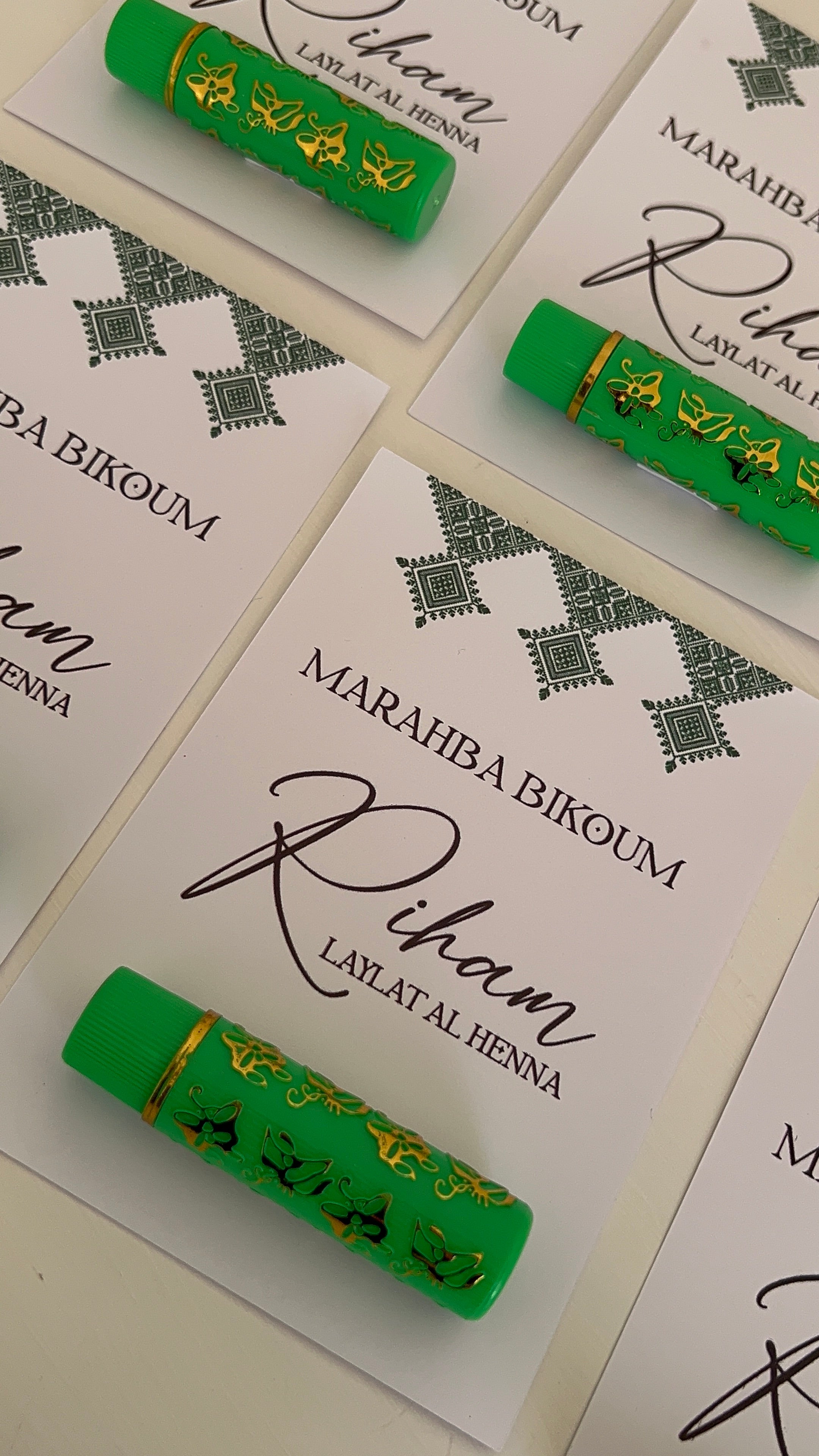CARTE HENNA ROUGE À LÈVRE MAGIQUE