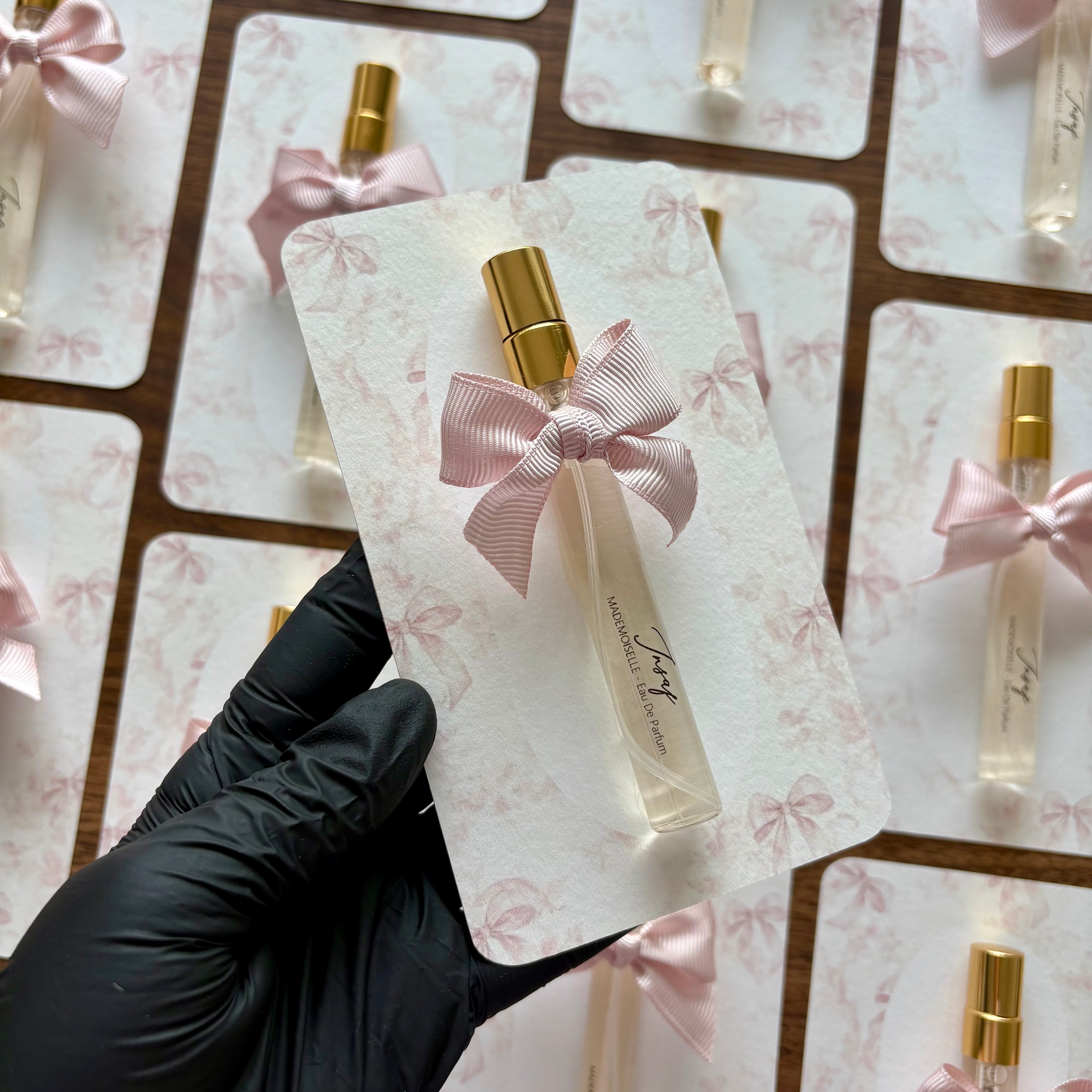 CARTE PARFUMÉE - MISS BOW